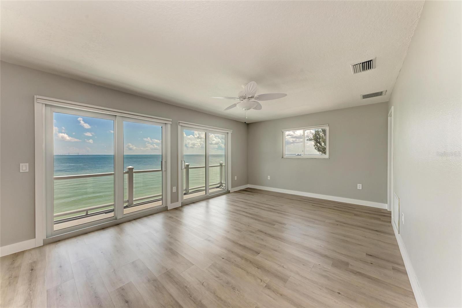 893 N SHORE DR — photo 39