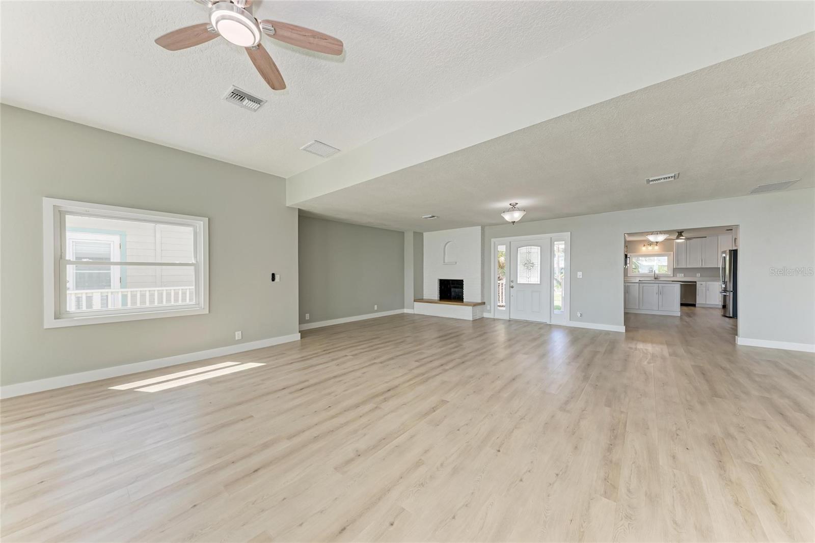 893 N SHORE DR — photo 13