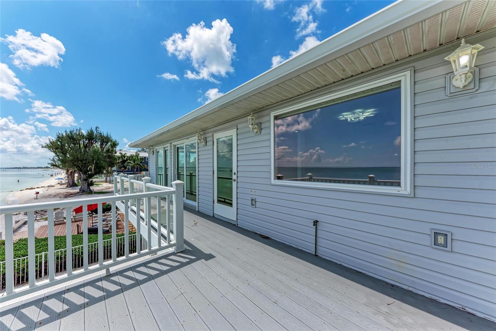 893 N SHORE DR — photo 44
