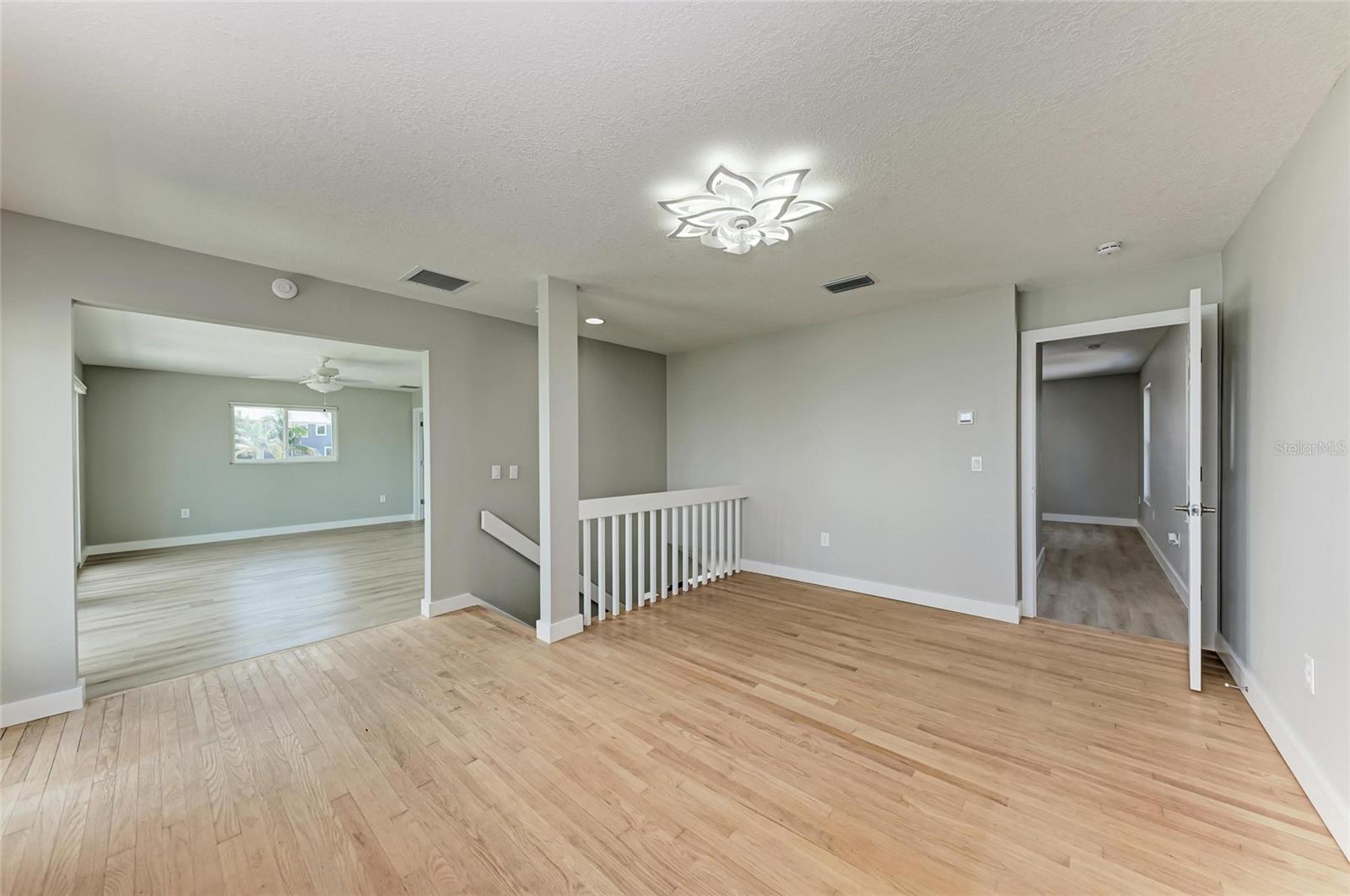 893 N SHORE DR — photo 29