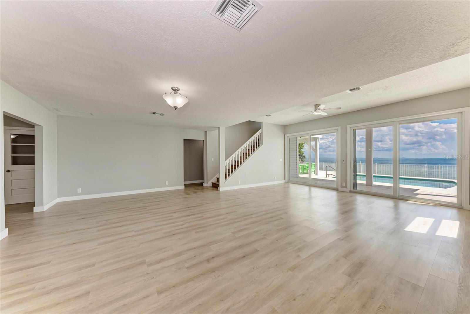 893 N SHORE DR — photo 11