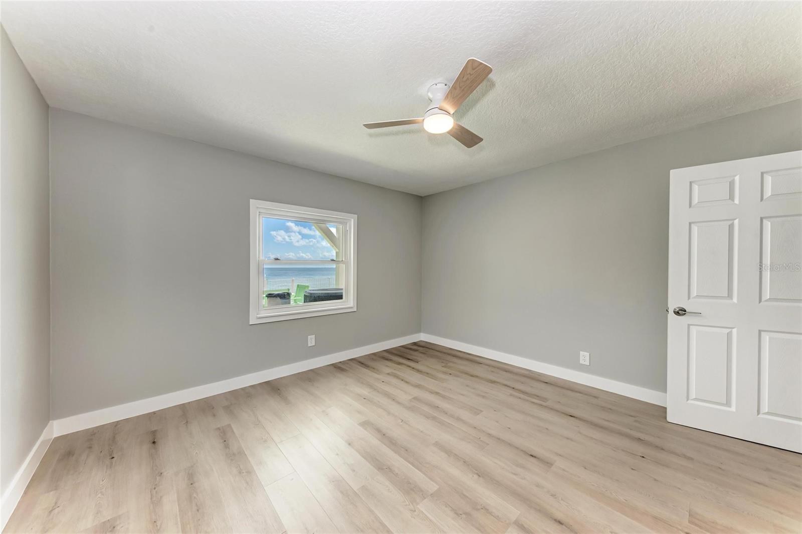 893 N SHORE DR — photo 28