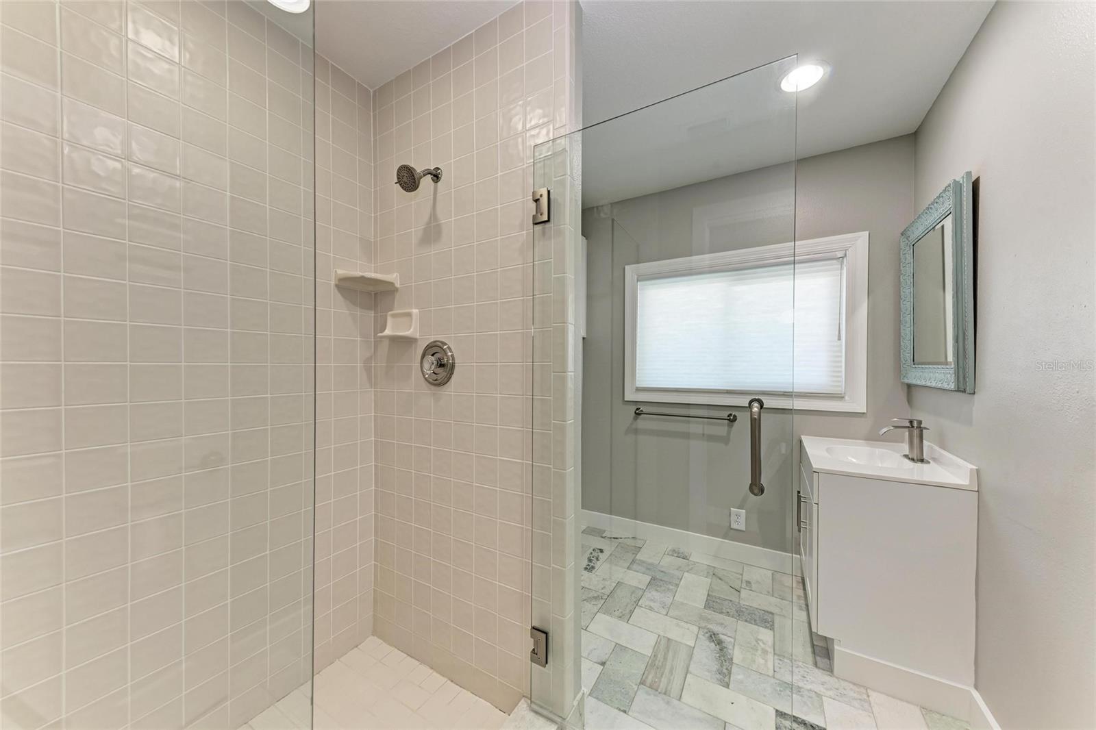 893 N SHORE DR — photo 25