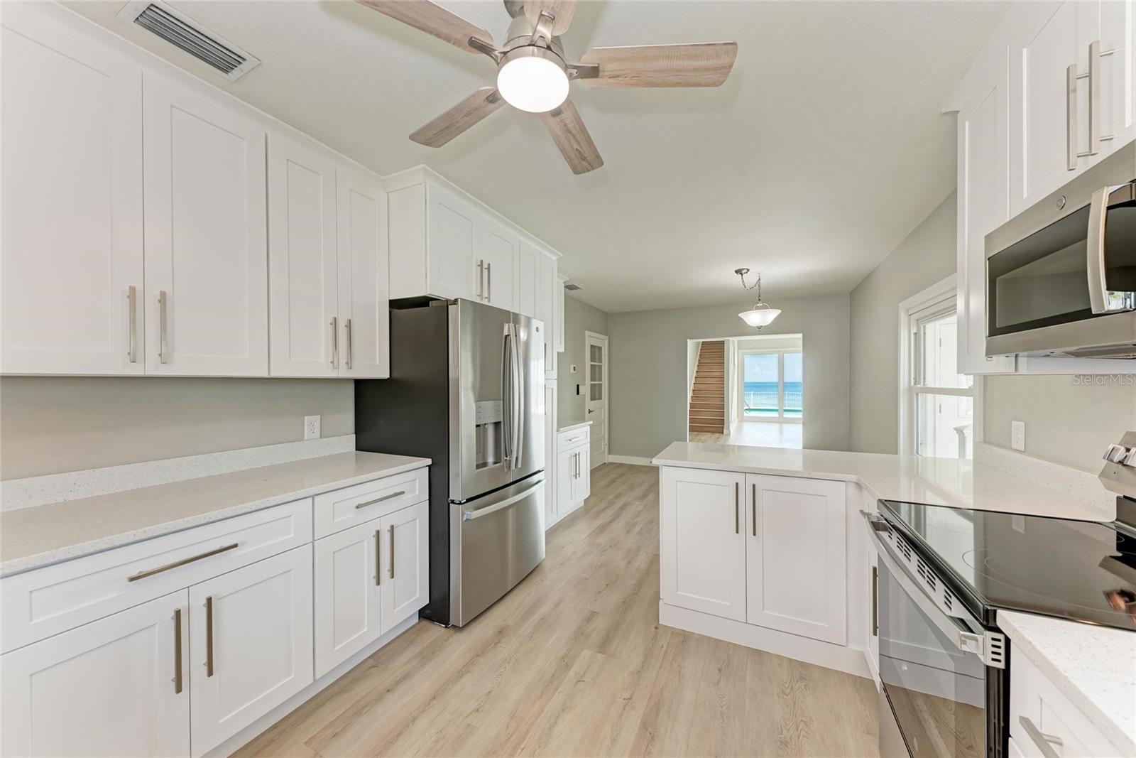 893 N SHORE DR — photo 17