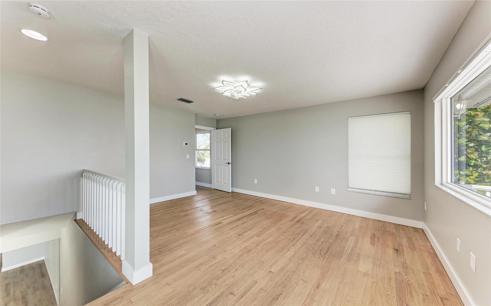 893 N SHORE DR — photo 30