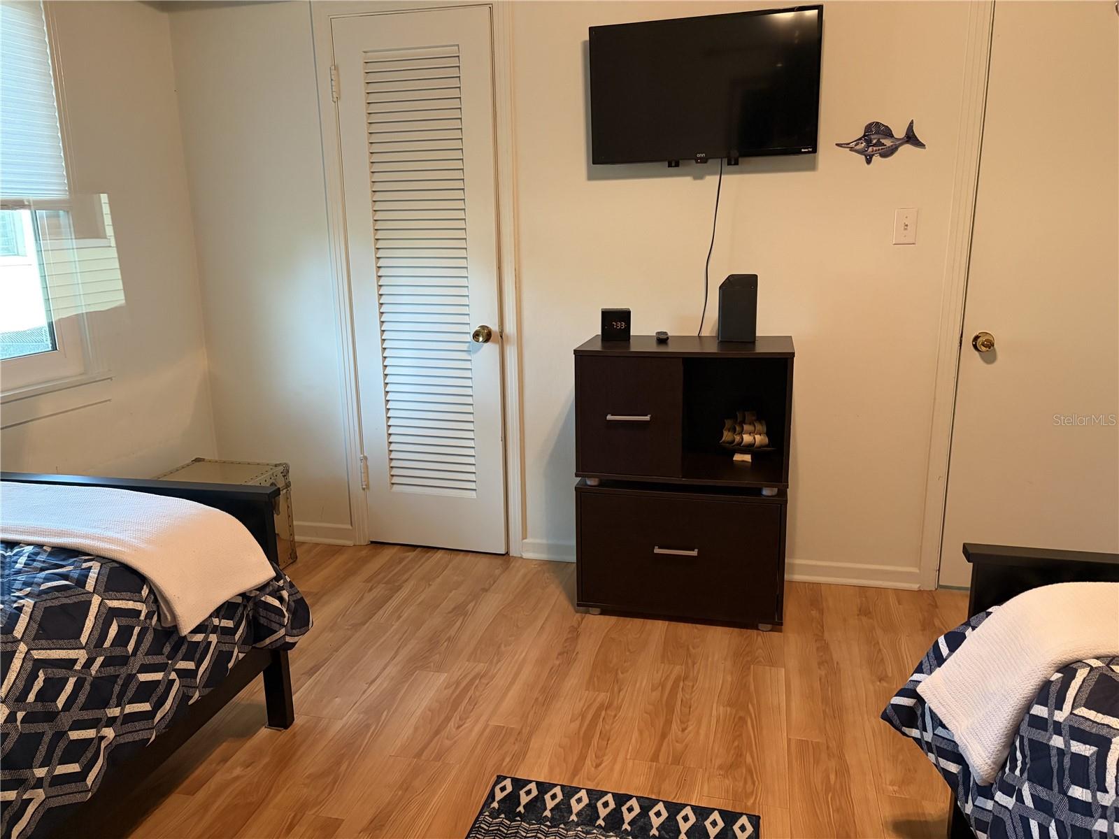 421 RIVIERA ST — photo 14