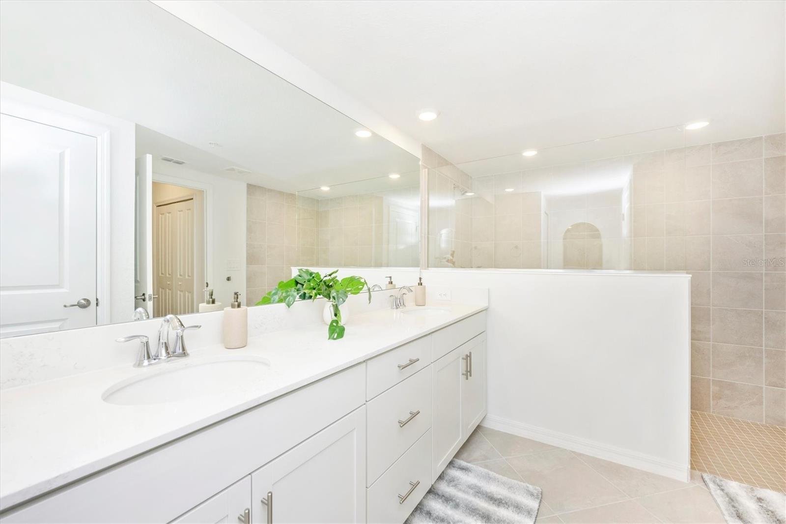 12620 RADIANCE CT #101 — photo 32
