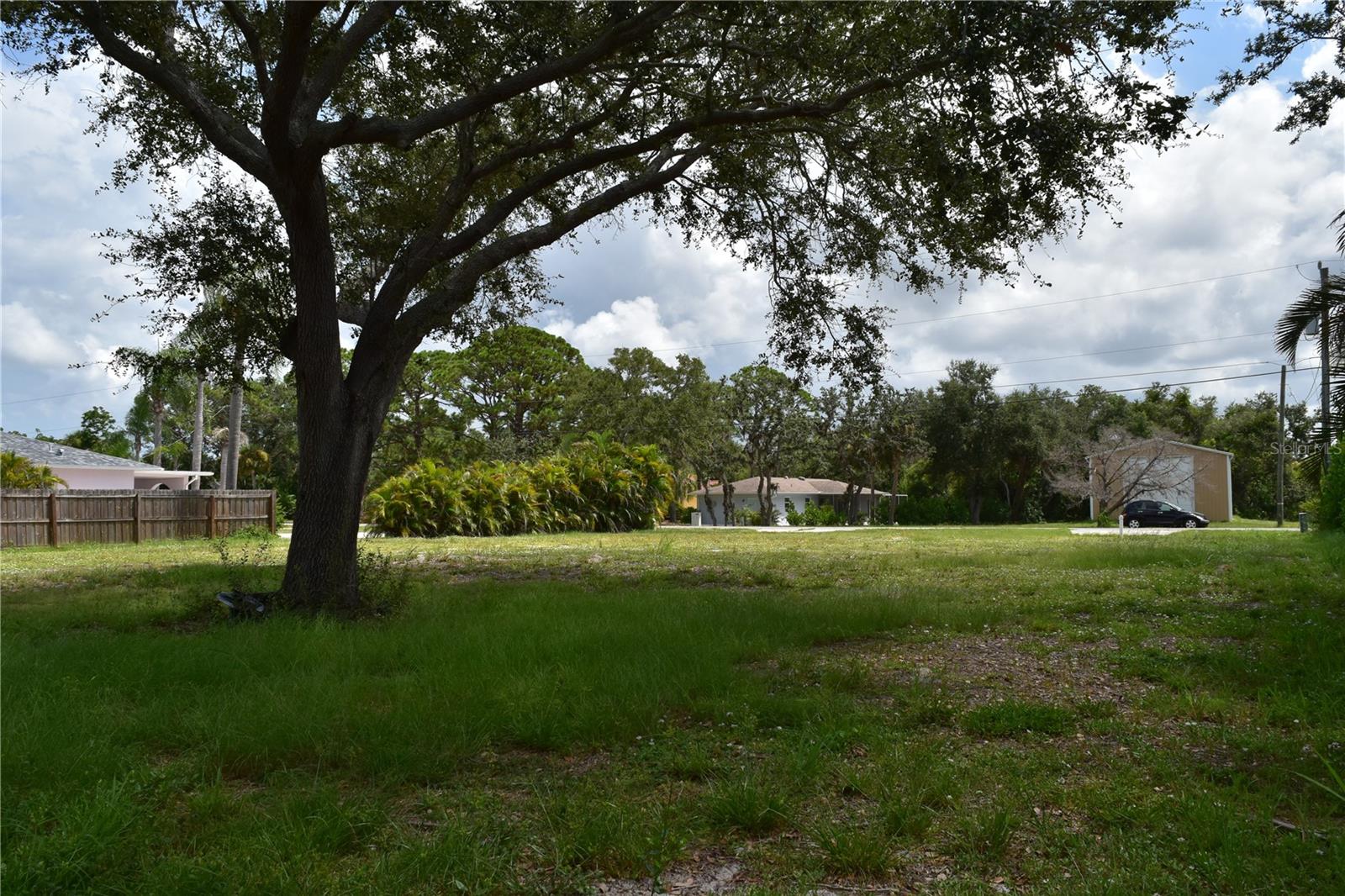 2450 ALAMANDER AVE — photo 14