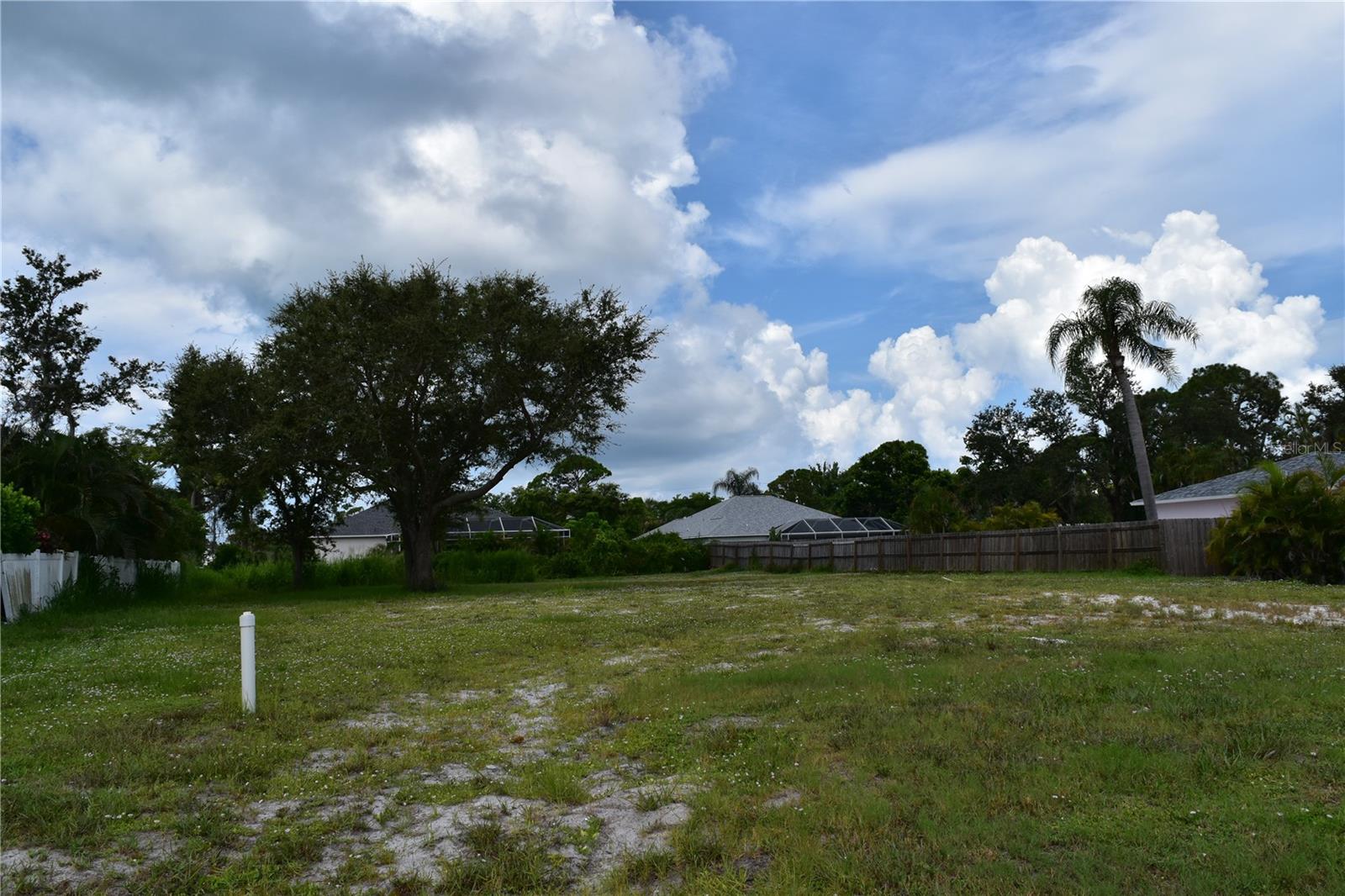 2450 ALAMANDER AVE — photo 26