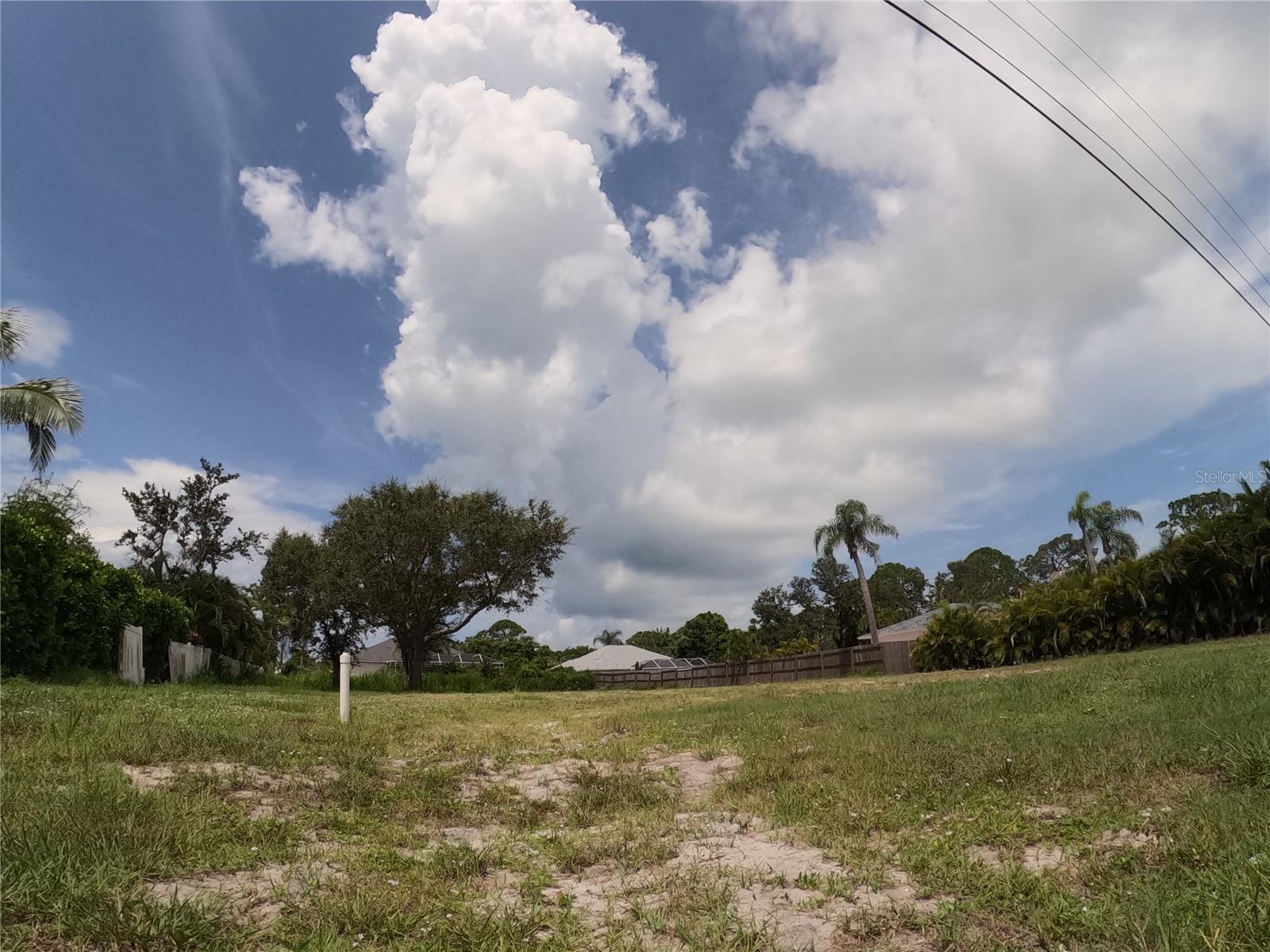2450 ALAMANDER AVE — photo 28