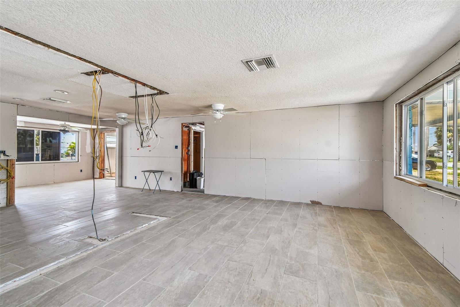 13603 ALLYN DR — photo 11