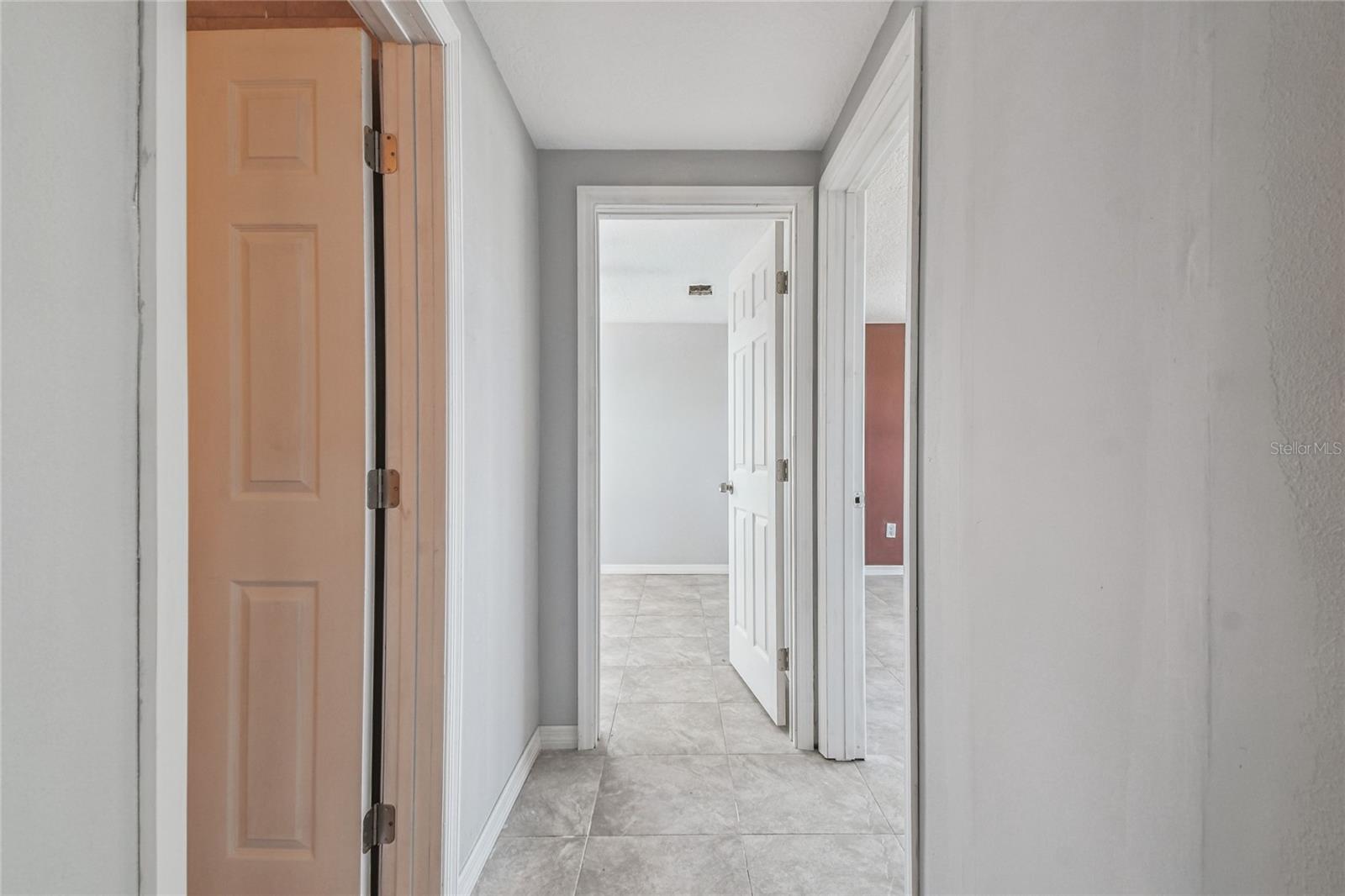 13606 ALLYN DR — photo 20