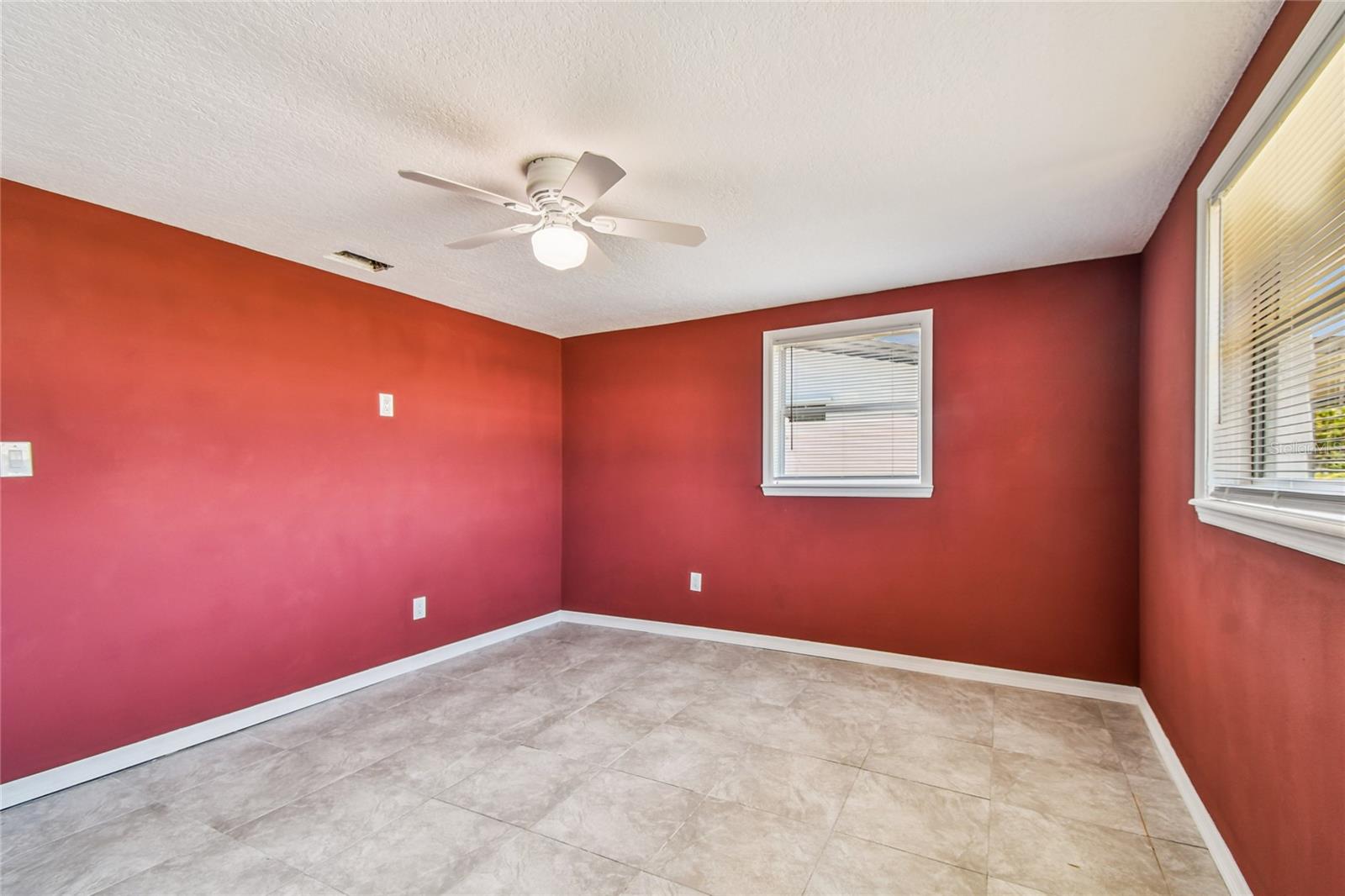 13606 ALLYN DR — photo 18