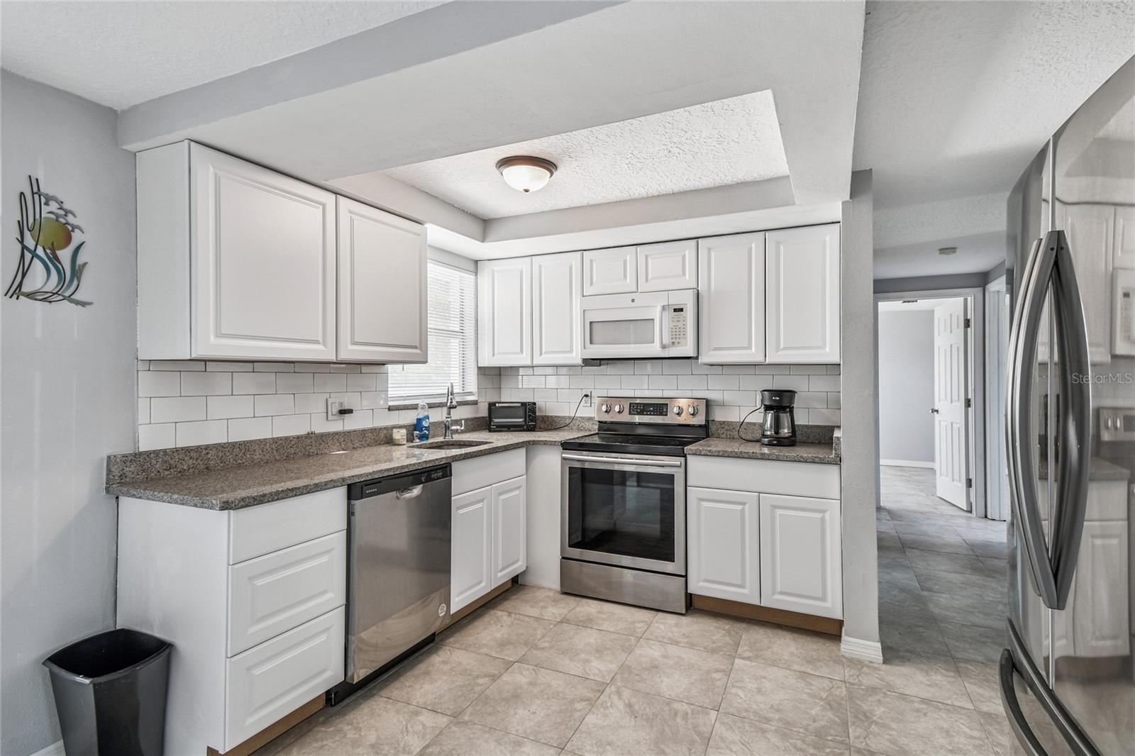 13606 ALLYN DR — photo 15