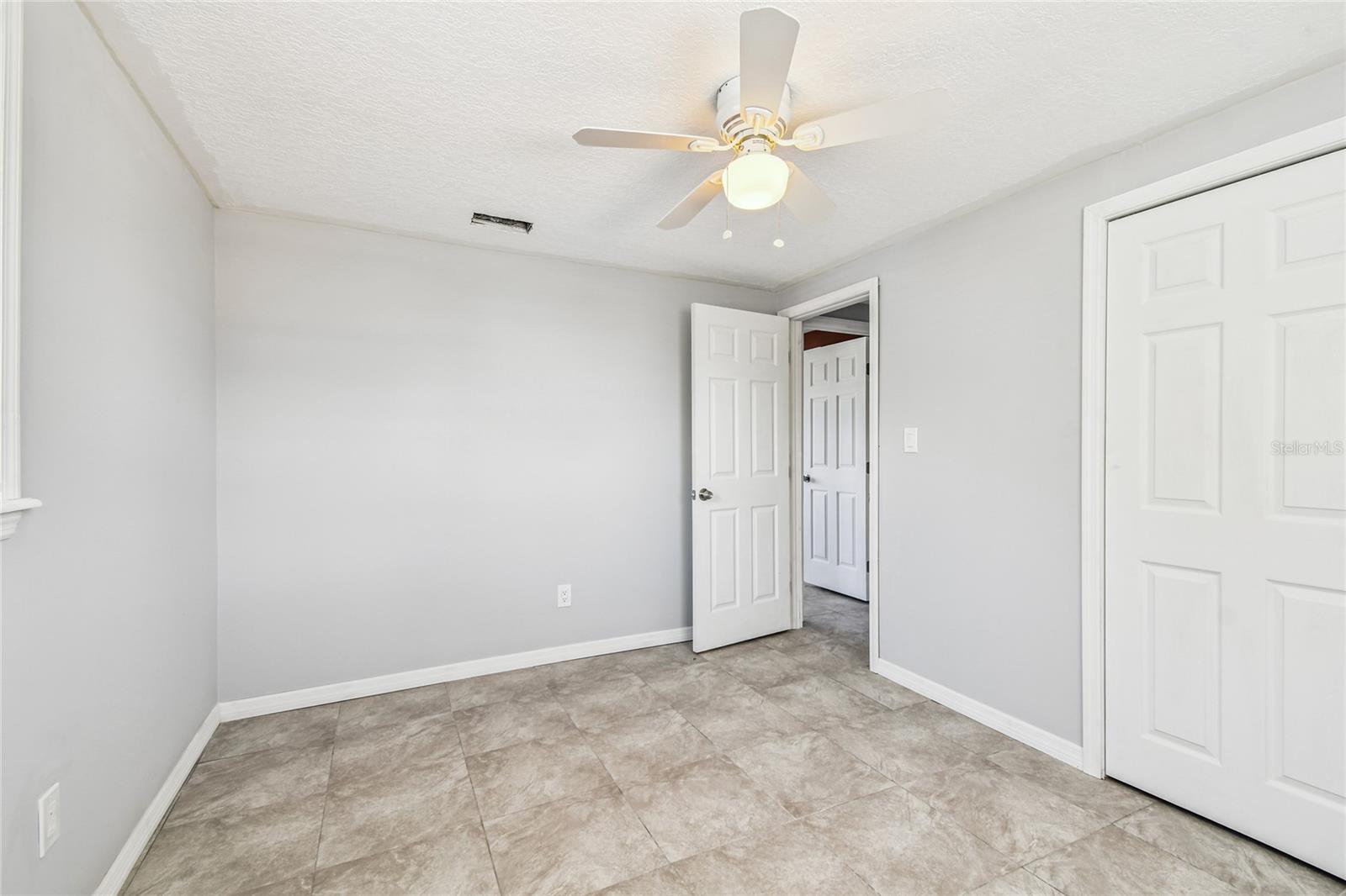 13606 ALLYN DR — photo 25