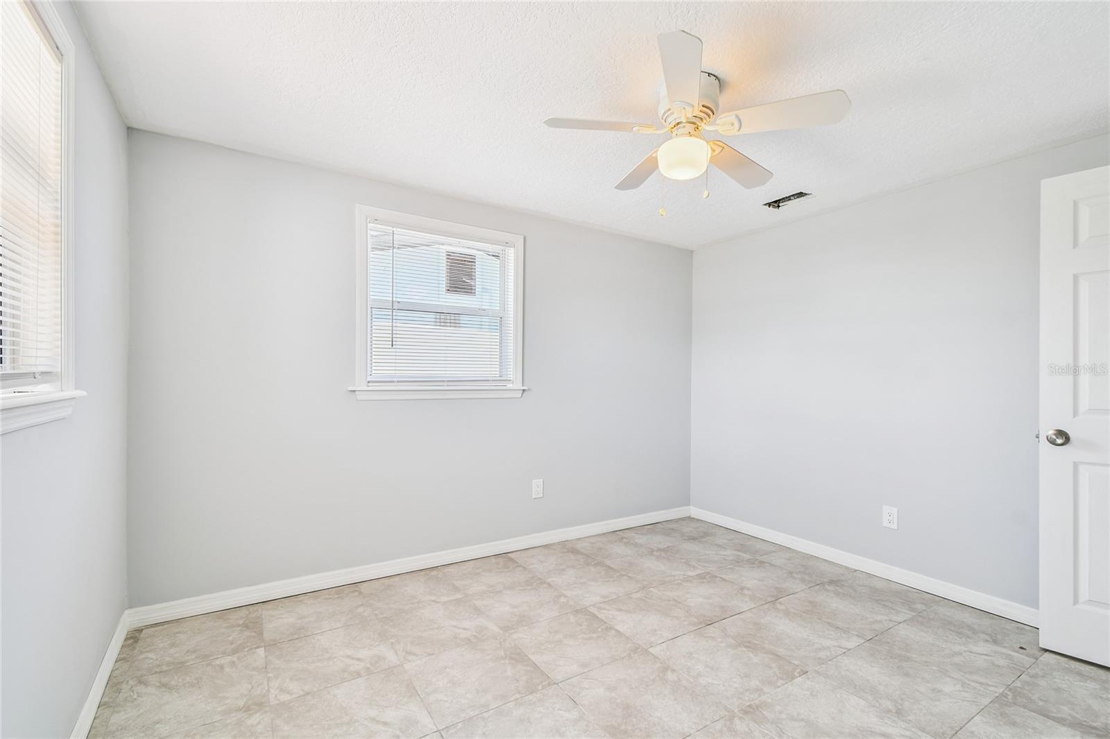 13606 ALLYN DR — photo 26