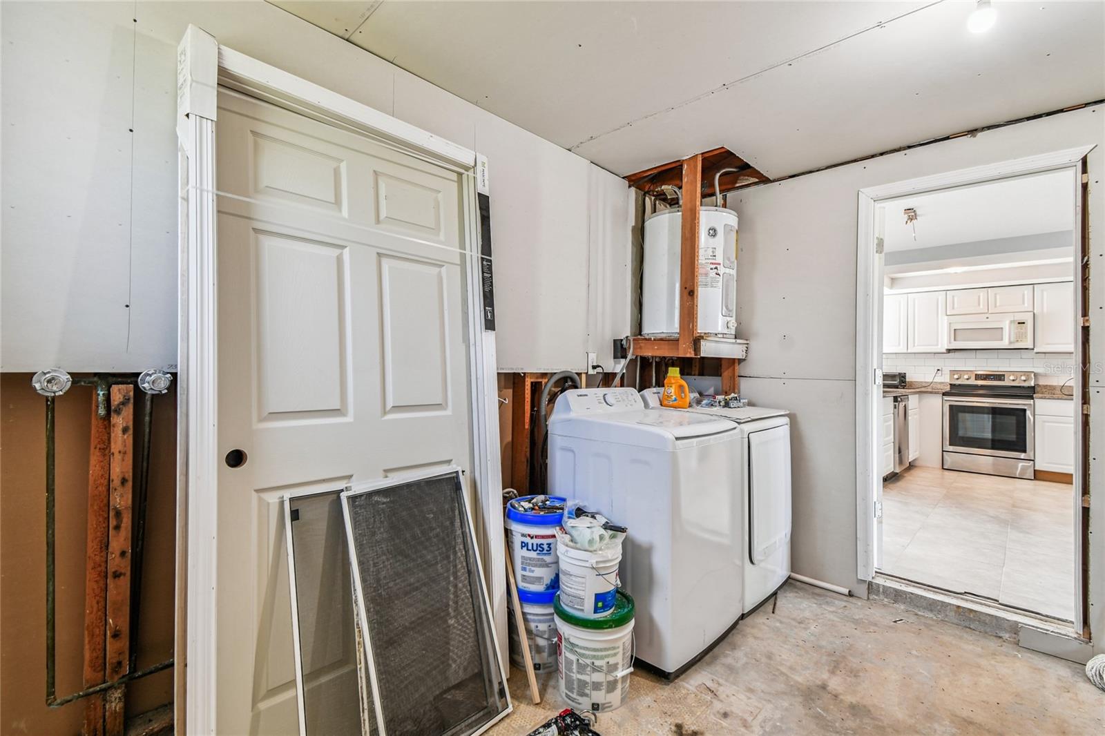 13606 ALLYN DR — photo 39