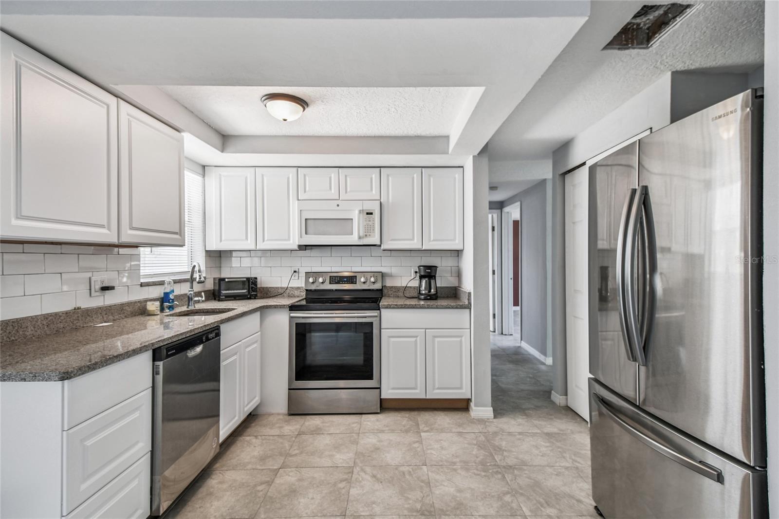 13606 ALLYN DR — photo 14