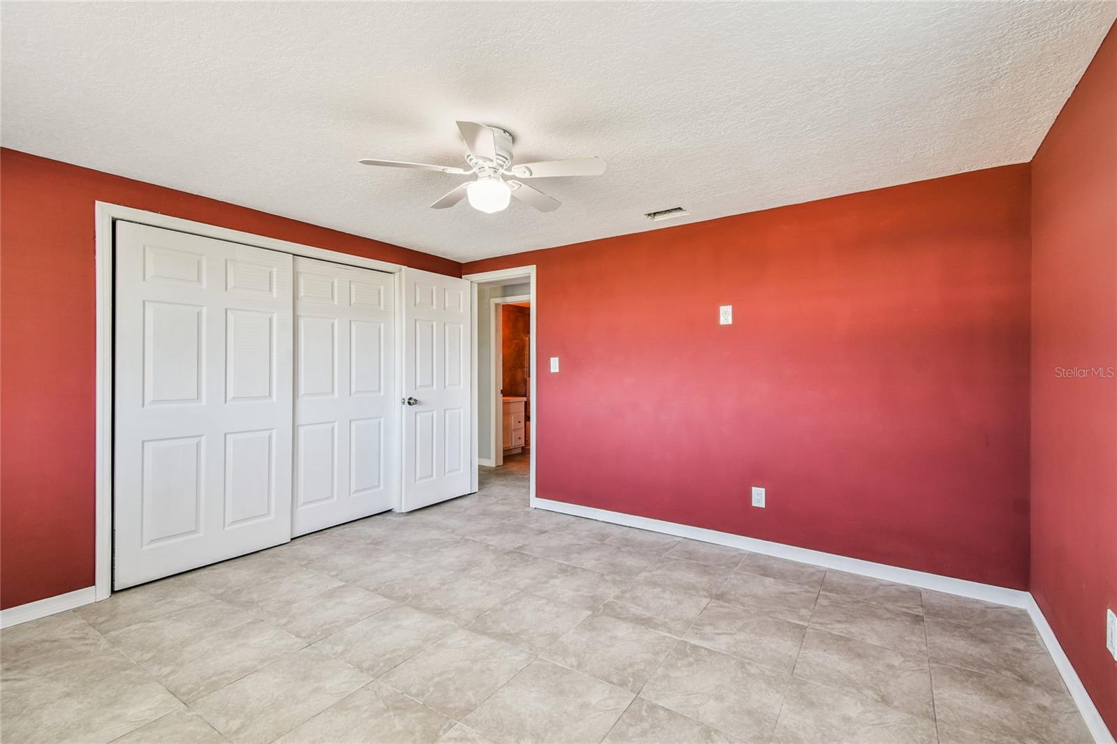 13606 ALLYN DR — photo 17