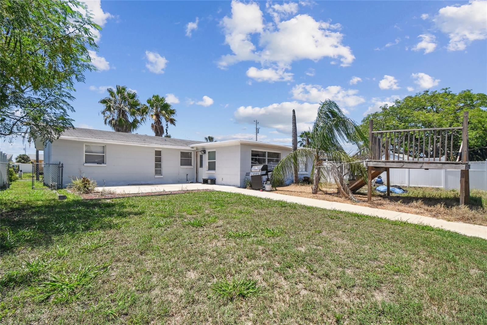 13606 ALLYN DR — photo 36