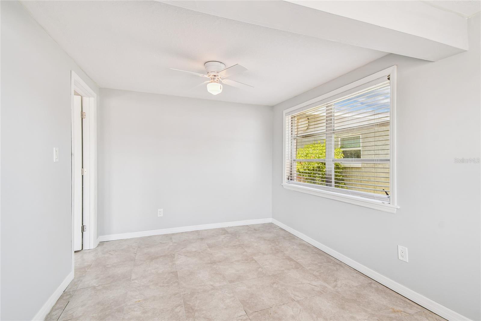 13606 ALLYN DR — photo 37