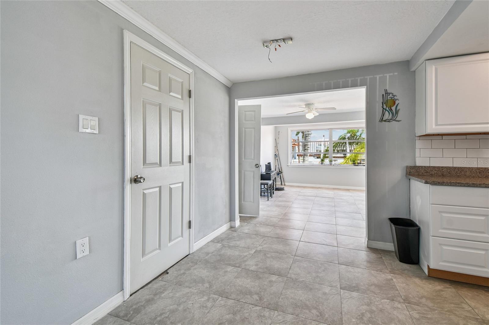 13606 ALLYN DR — photo 10