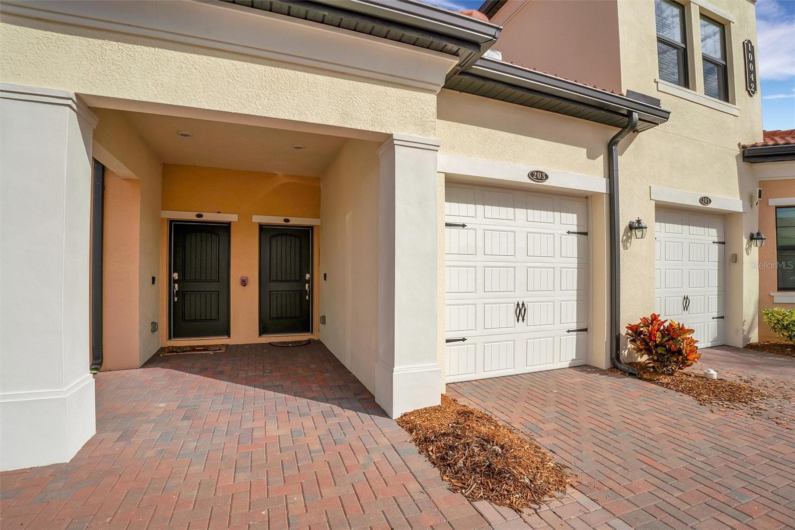 10042 CROOKED CREEK DR #203 — photo 2