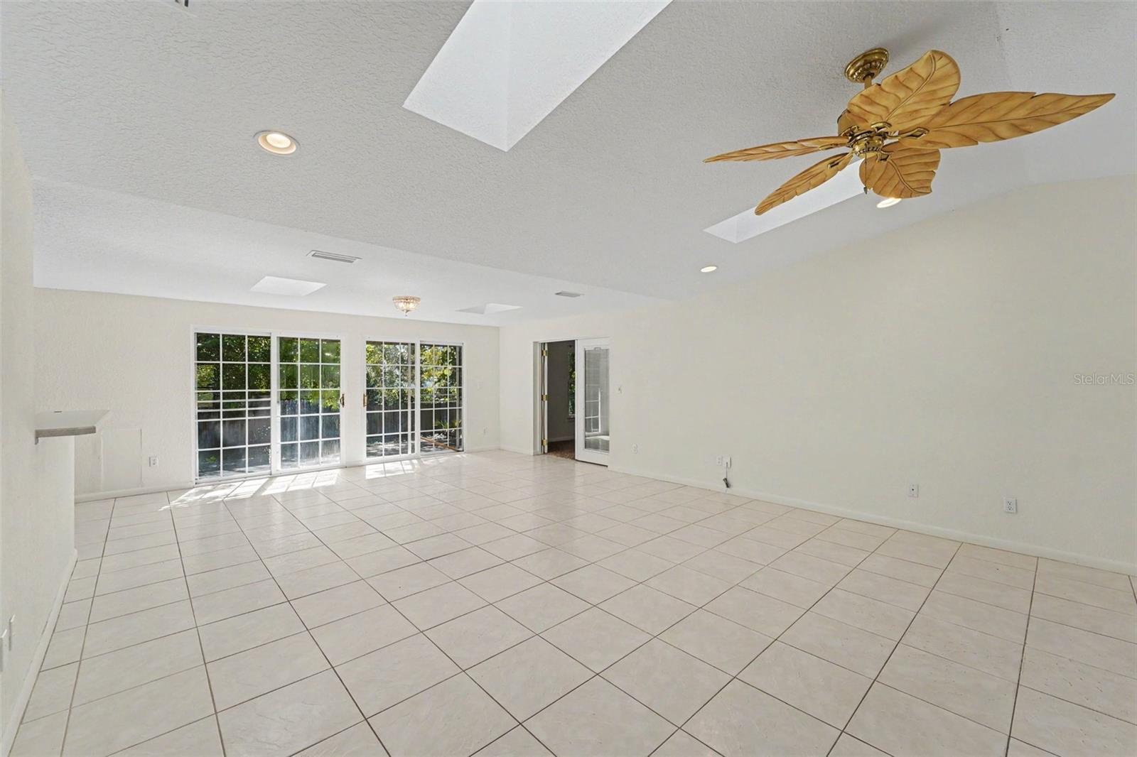 2057 BRENT PL — photo 6
