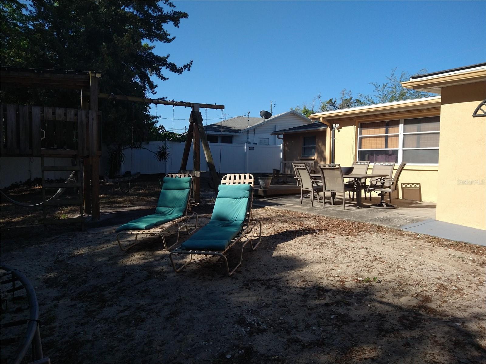 12910 COLLEGE HILL DR — photo 31