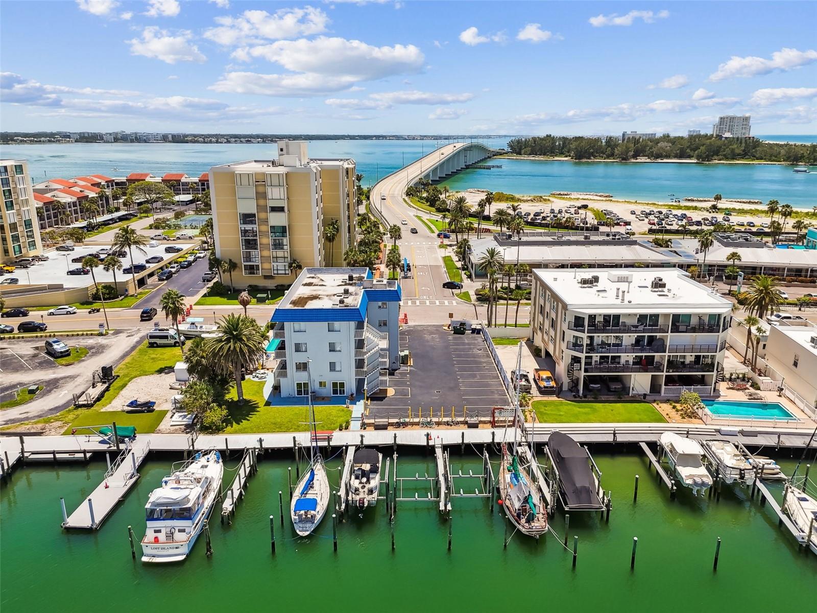 800 BAYWAY BLVD #17 — photo 37