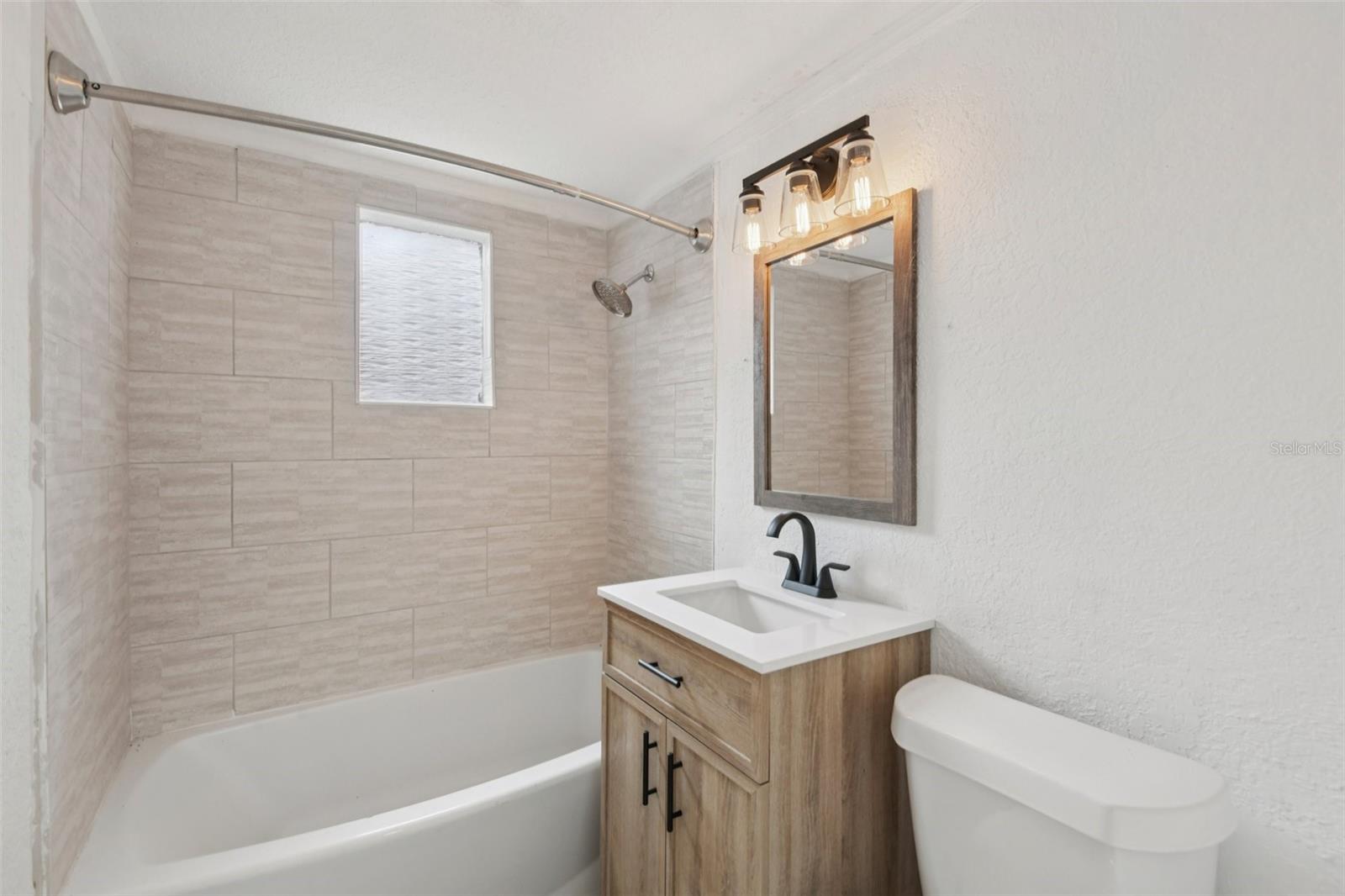 9404 N MULBERRY ST — photo 18