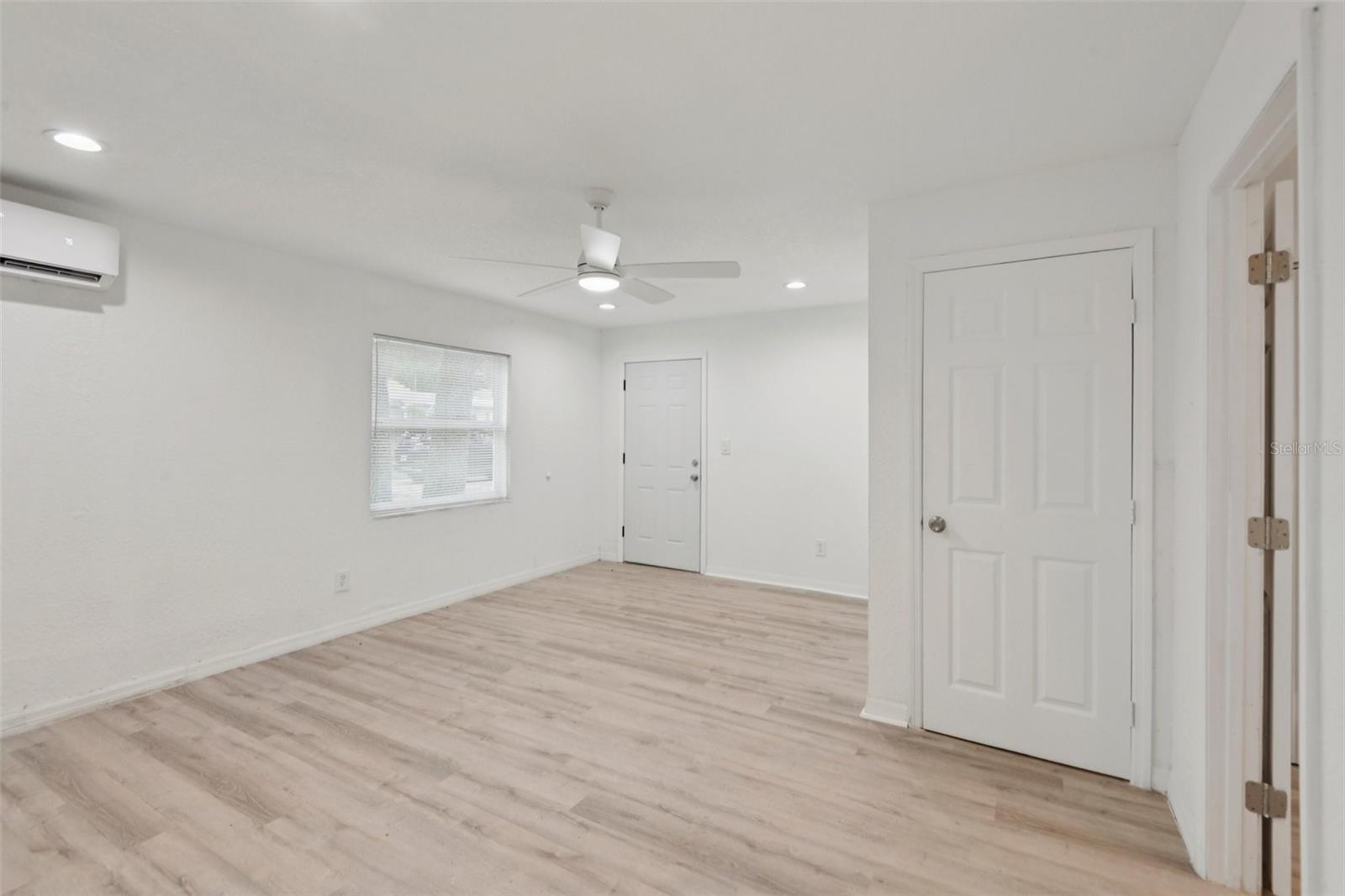 9404 N MULBERRY ST — photo 22