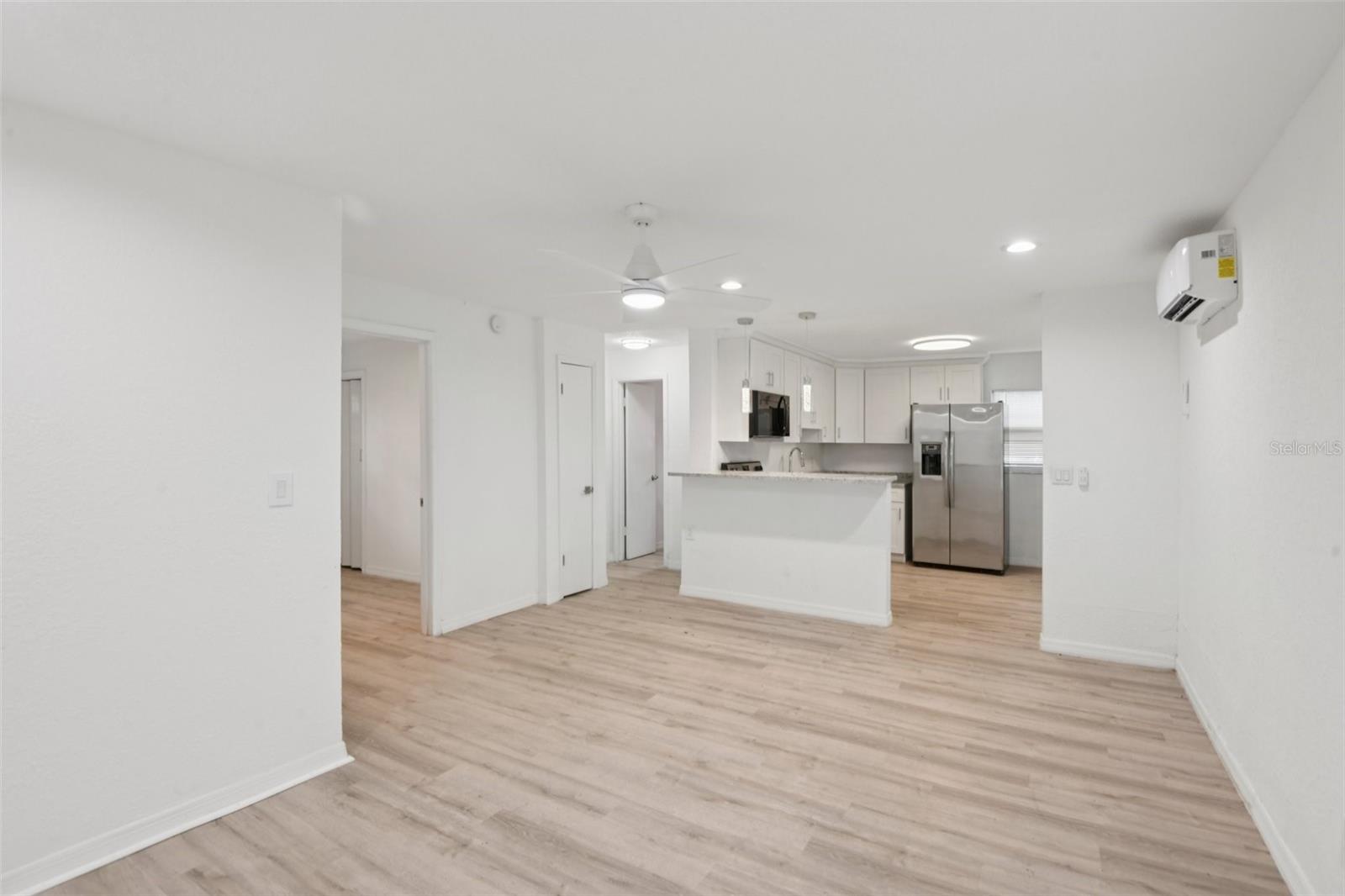 9404 N MULBERRY ST — photo 3