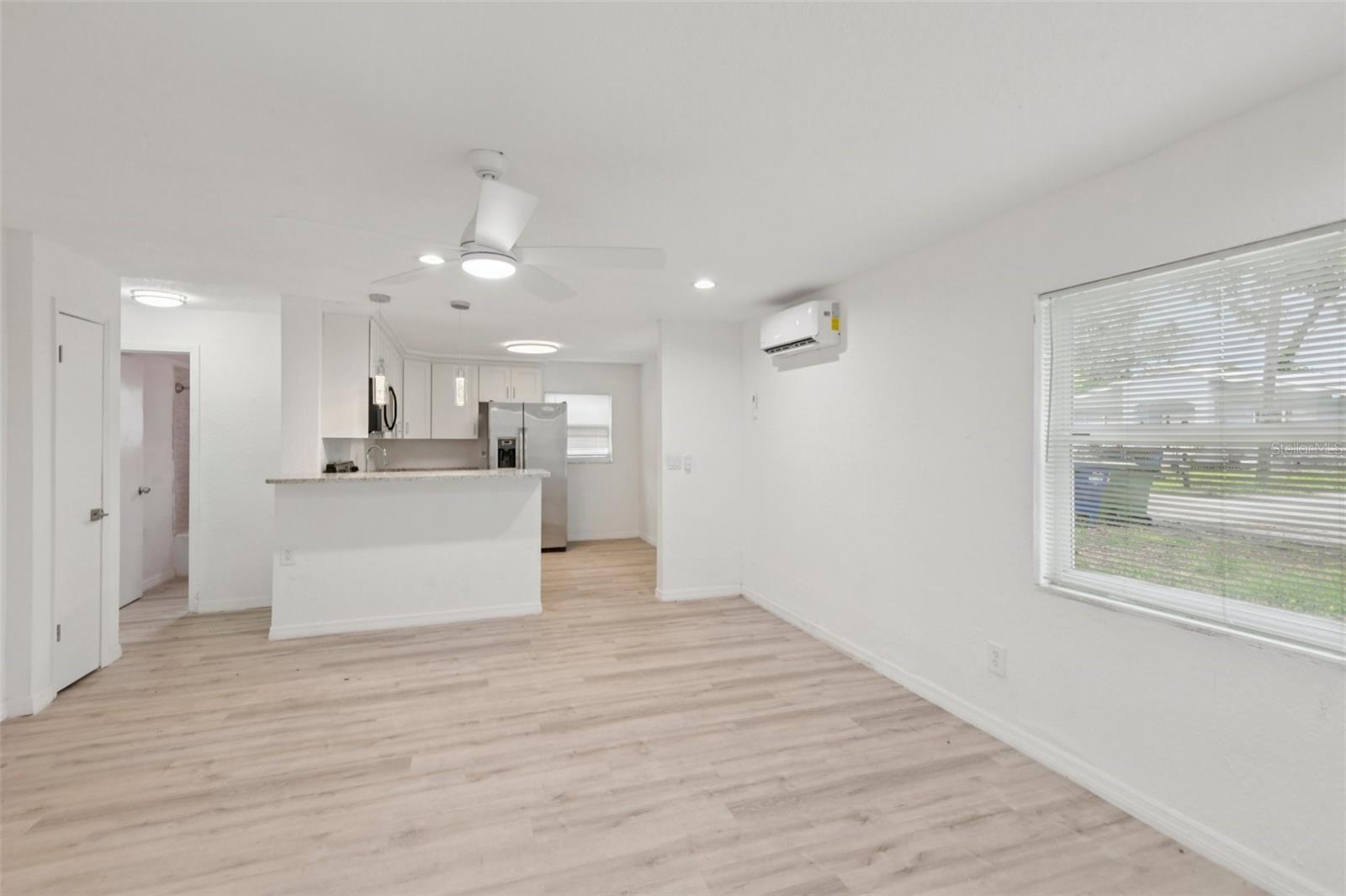 9404 N MULBERRY ST — photo 4
