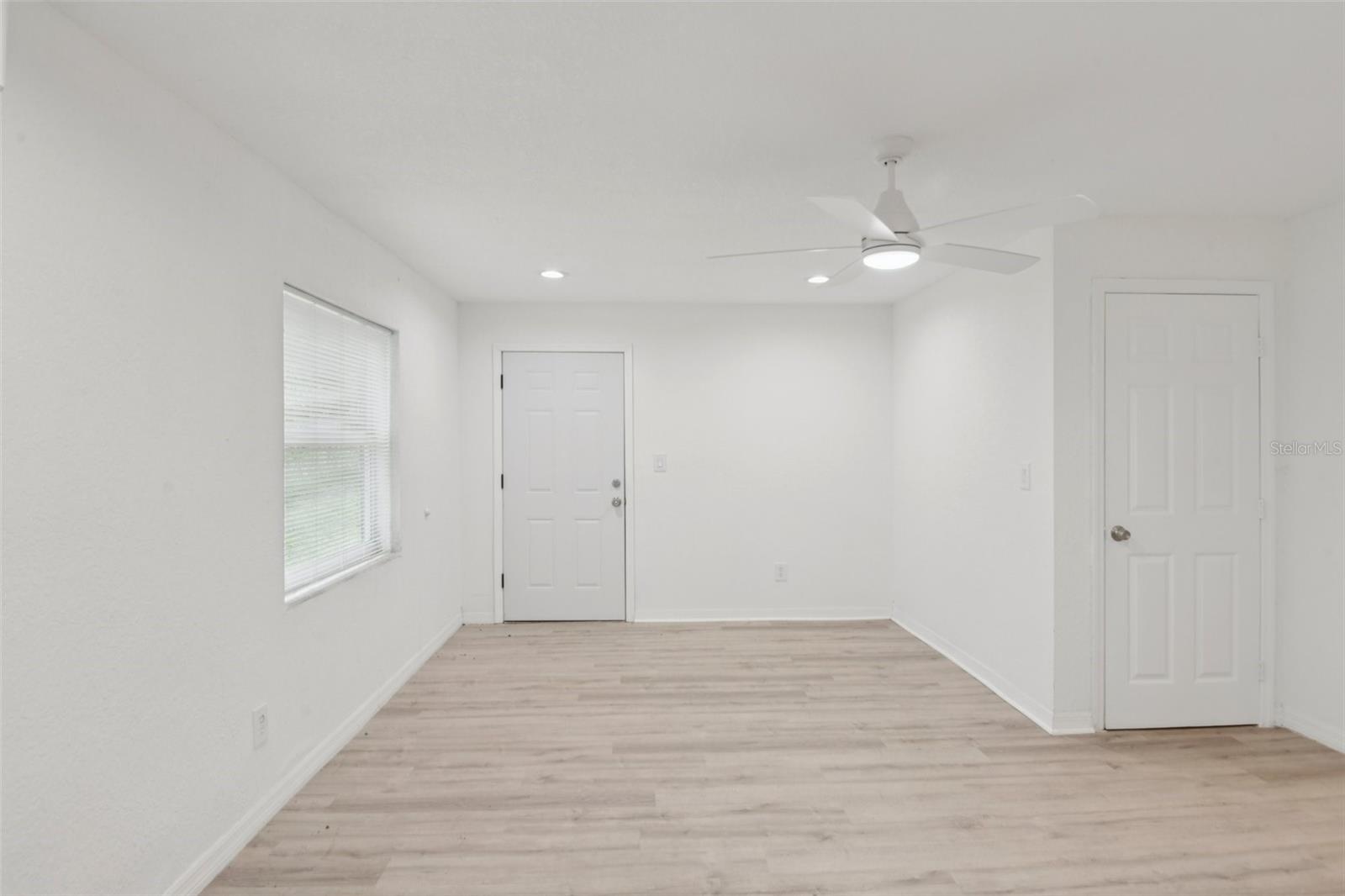 9404 N MULBERRY ST — photo 6