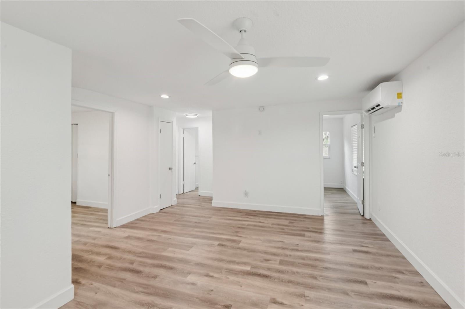 9404 N MULBERRY ST — photo 24