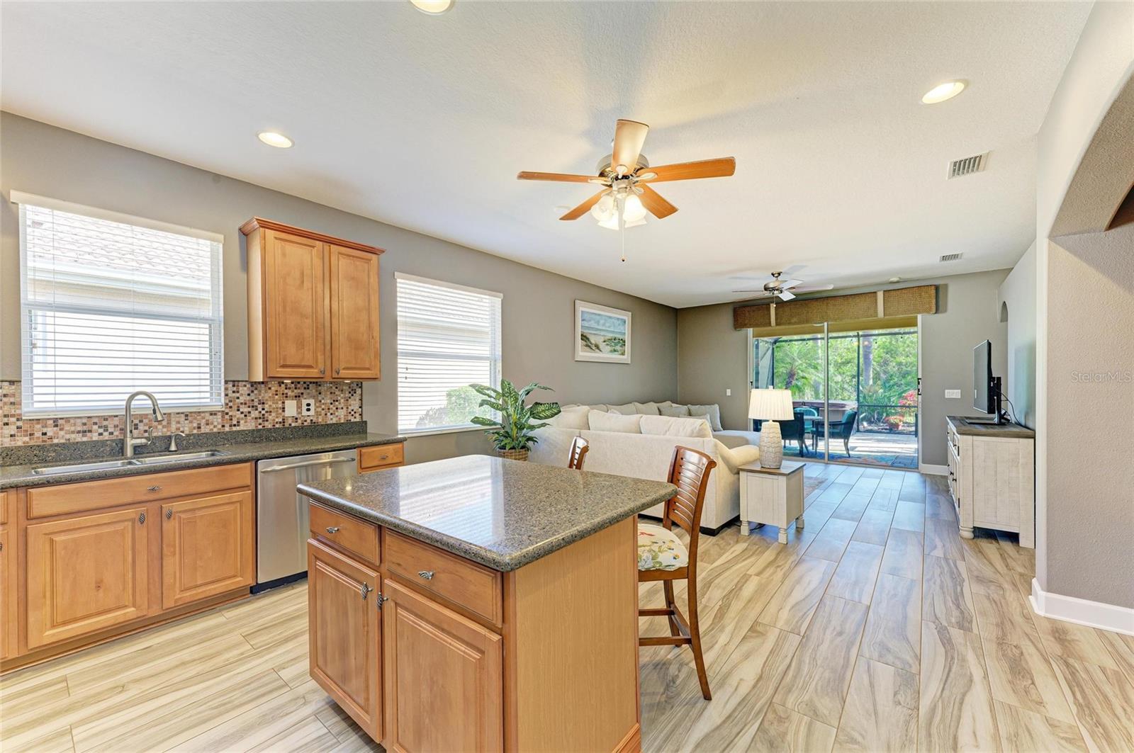 135 RIVER ENCLAVE CT — photo 19