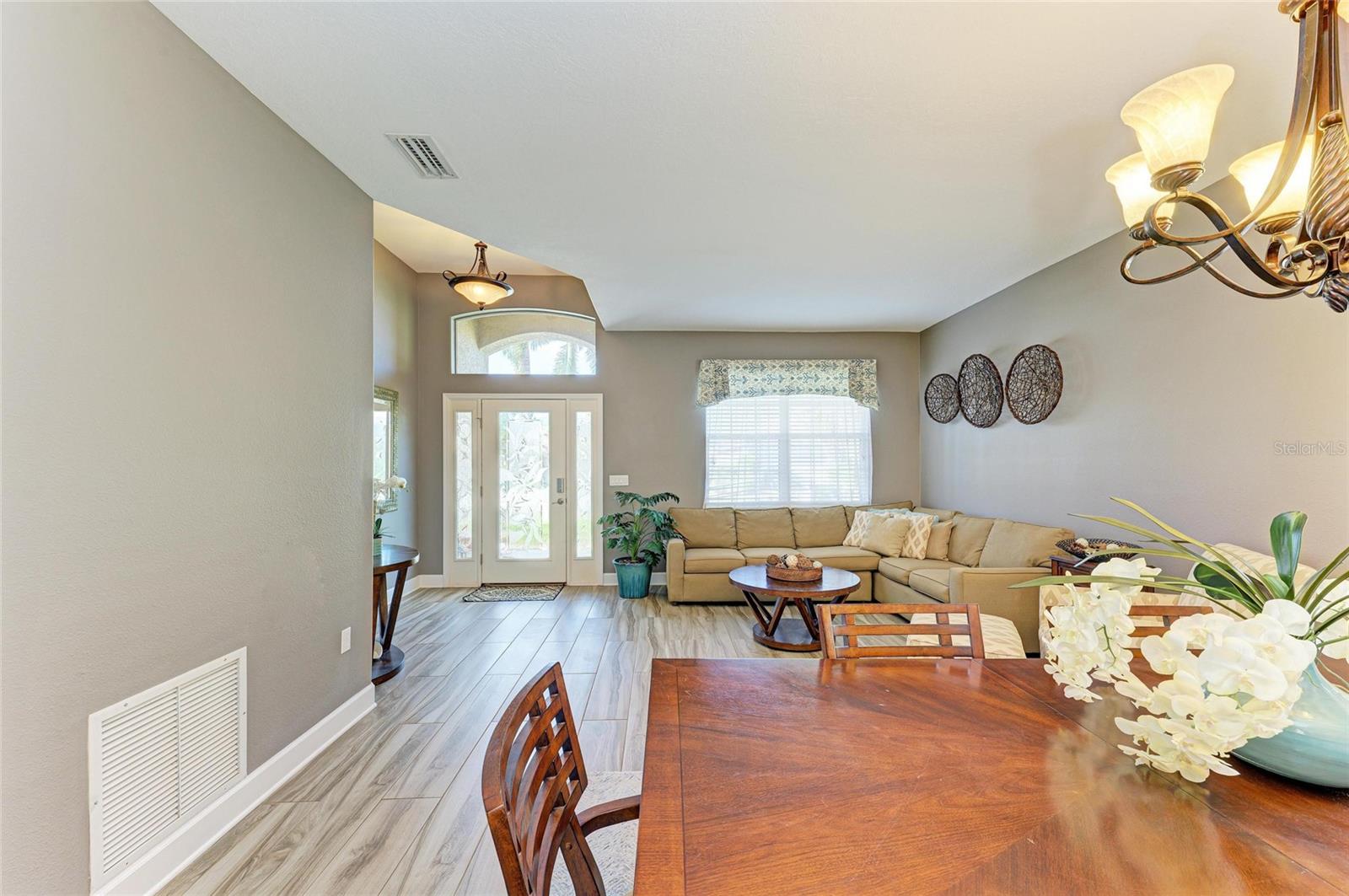 135 RIVER ENCLAVE CT — photo 10