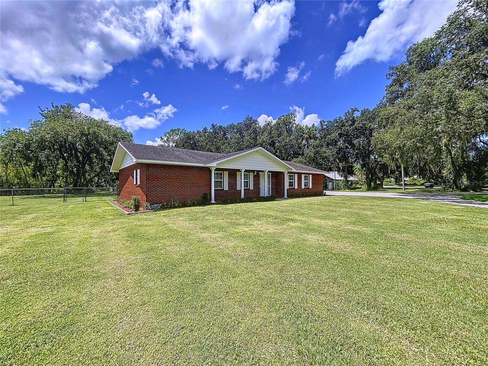 1405 KNIGHTS GRIFFIN RD — photo 82