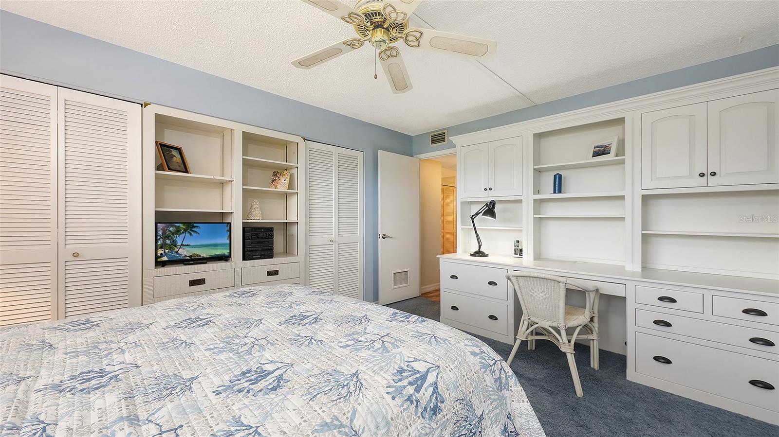 8779 MIDNIGHT PASS RD #401H — photo 30