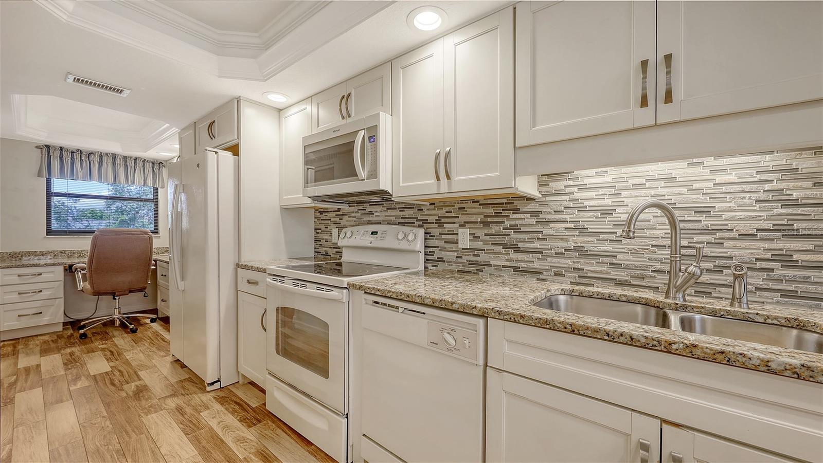 8779 MIDNIGHT PASS RD #401H — photo 7