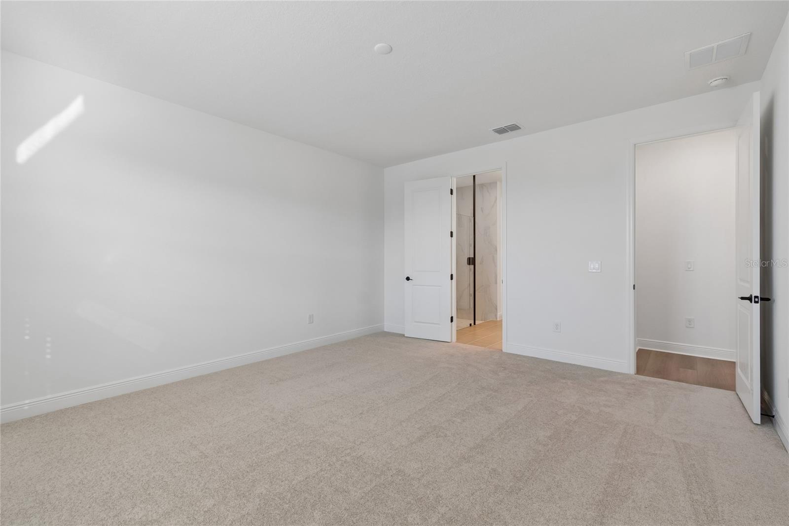 8103 SEAFLOWER PKWY — photo 29