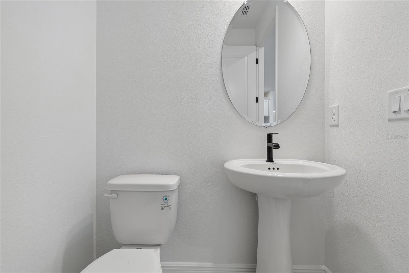 8103 SEAFLOWER PKWY — photo 24