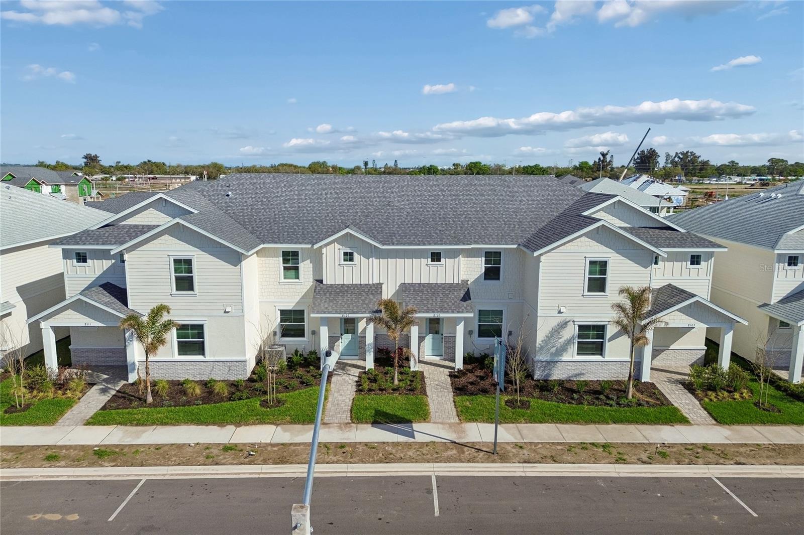 8103 SEAFLOWER PKWY — photo 2