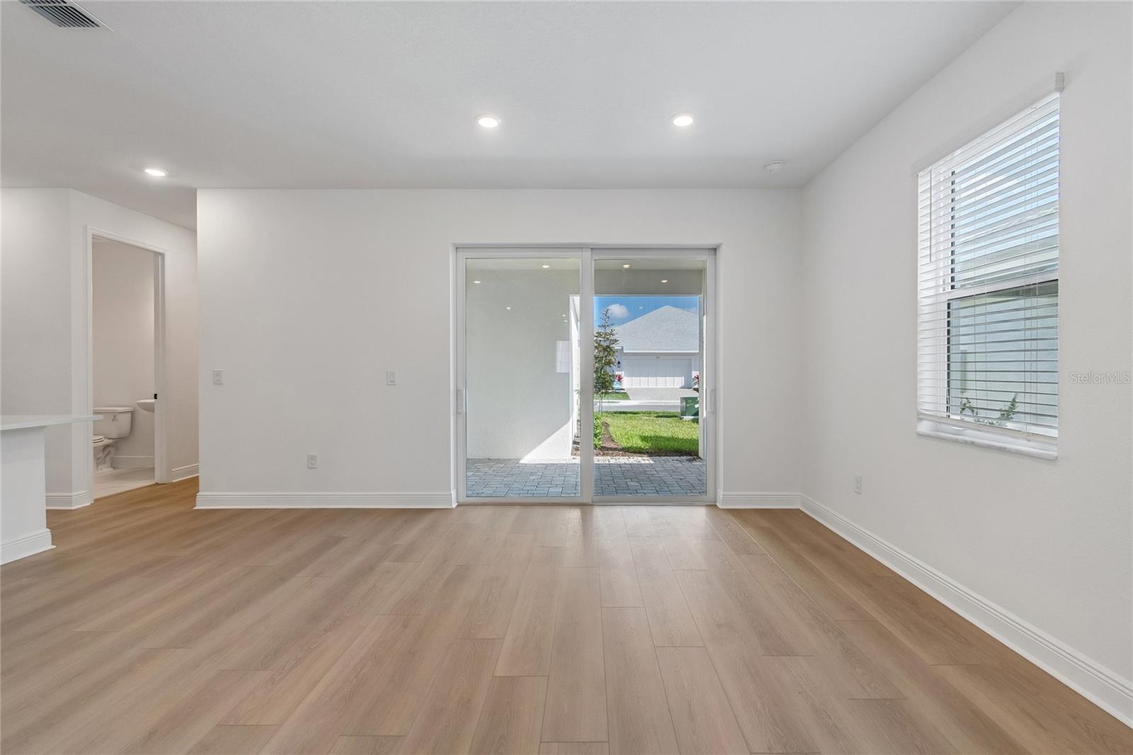8103 SEAFLOWER PKWY — photo 12