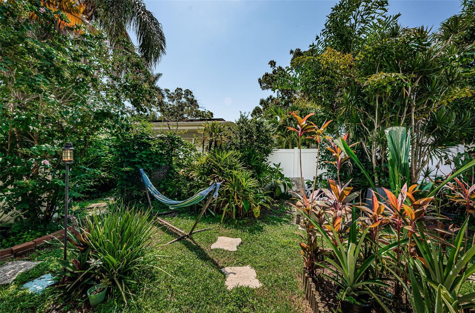 3730 FOSTER HILL DR N — photo 56