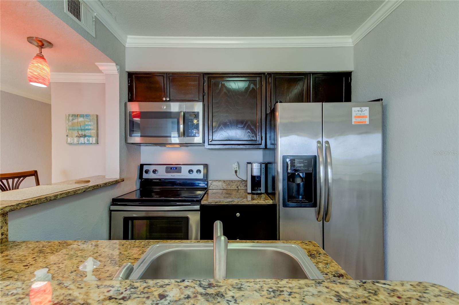 2506 N ROCKY POINT DR #457 — photo 2