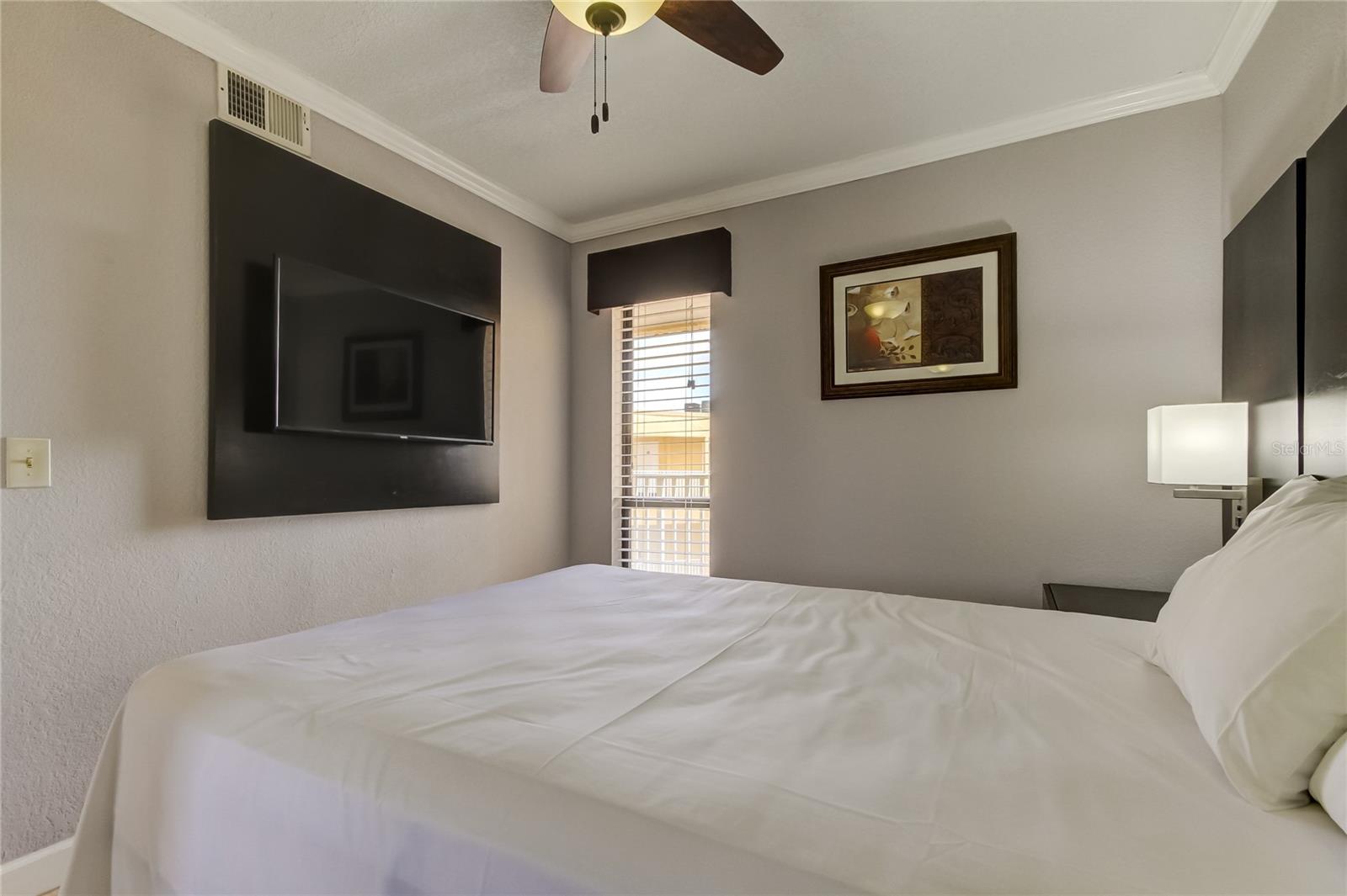 2506 N ROCKY POINT DR #457 — photo 9