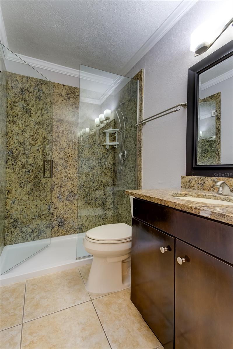 2506 N ROCKY POINT DR #457 — photo 12