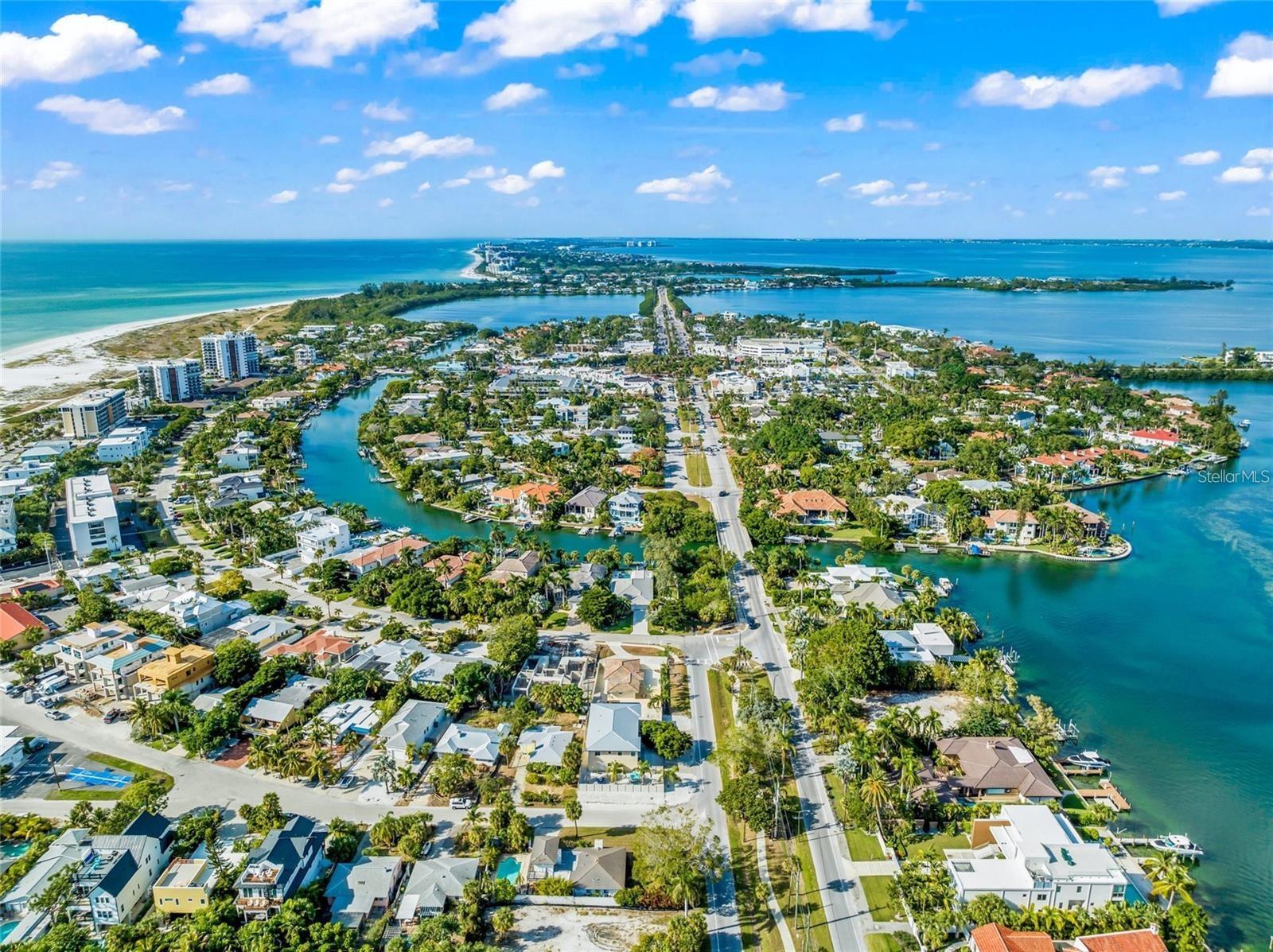 139 S WASHINGTON DR — photo 57